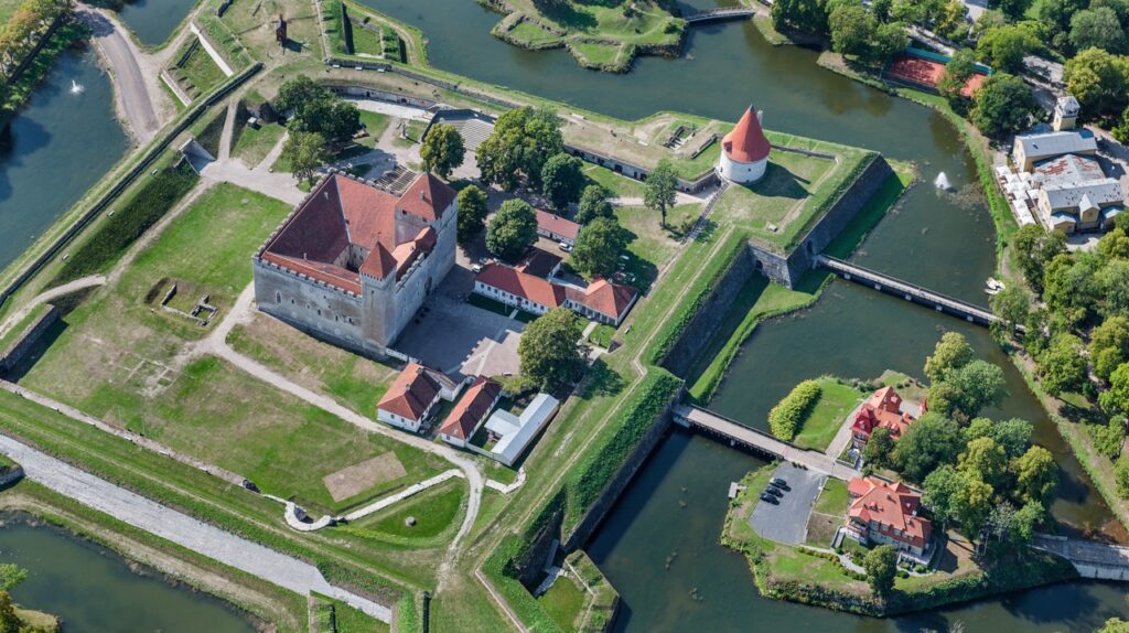 lennupiletid kuressaarde